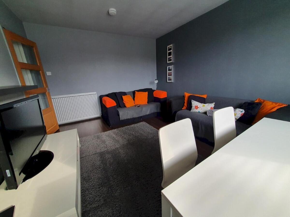 2 Bedroom, Free Parking & Netflix Near Hospitals Aberdeen Eksteriør billede