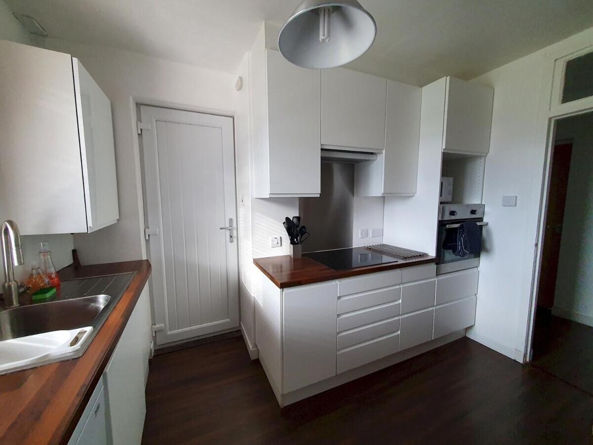 2 Bedroom, Free Parking & Netflix Near Hospitals Aberdeen Eksteriør billede